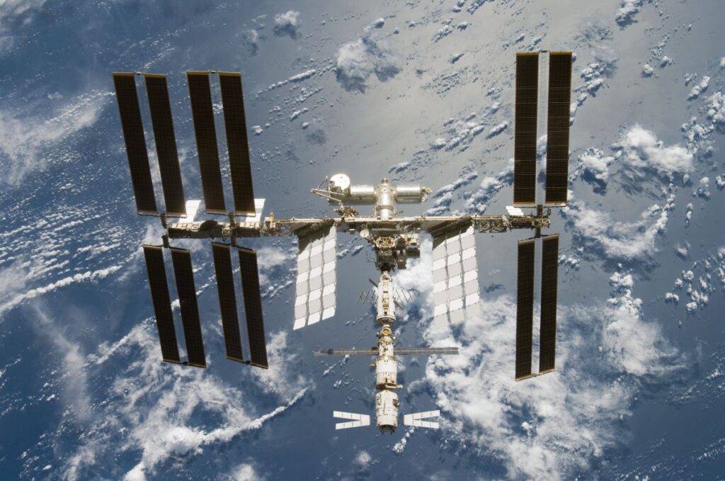 Photo de la station spatiale internationale. A Limoges, l'ISS est observable à l'oeil nu.